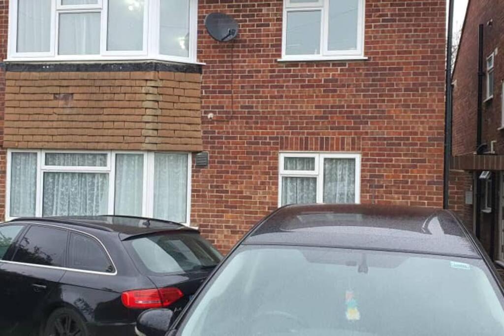 Exquisite And Modern 2 Bed Maisonette Harmondsworth Екстериор снимка